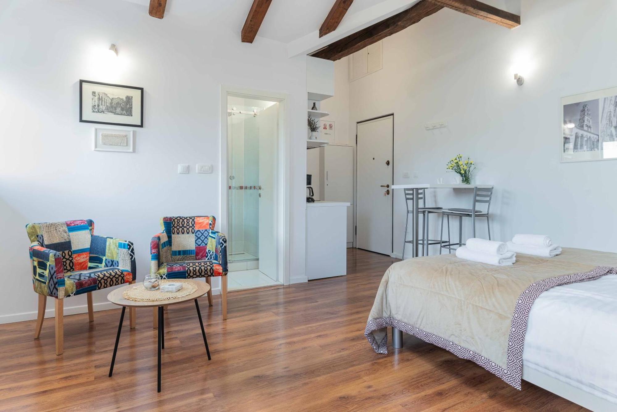Apartment The Charm Split Luaran gambar